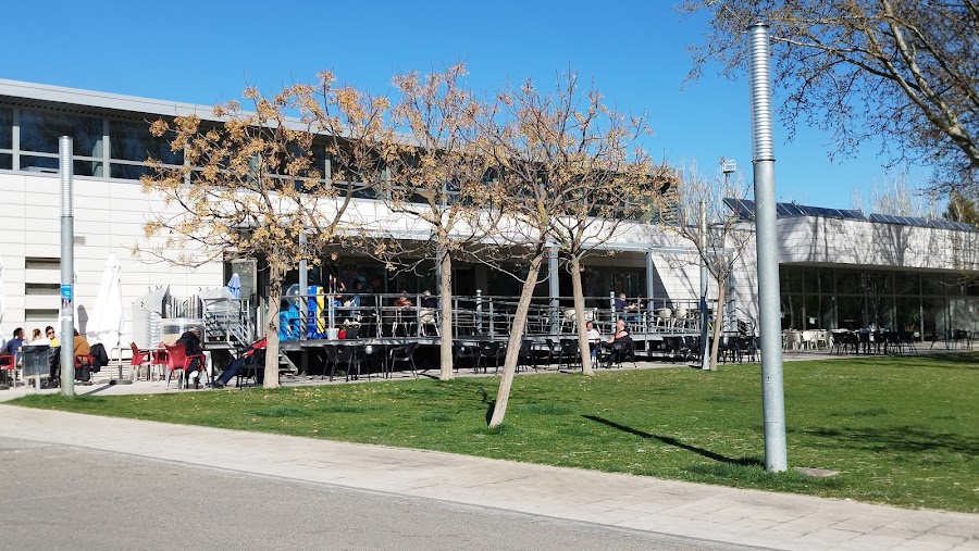 COMPLEJO DEPORTIVO MUNICIPAL DE ZUERA (Gimnasio y Pista Atletismo)