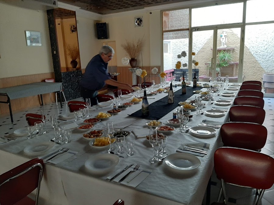 LA FONDA RESTAURANTE Y CATERING