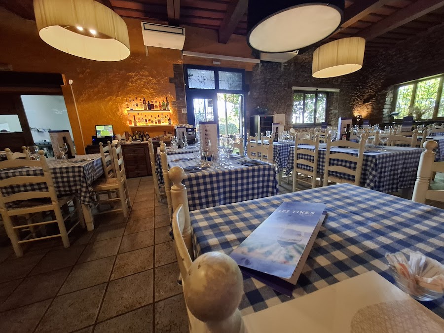 Les Tines de Renau - Restaurant