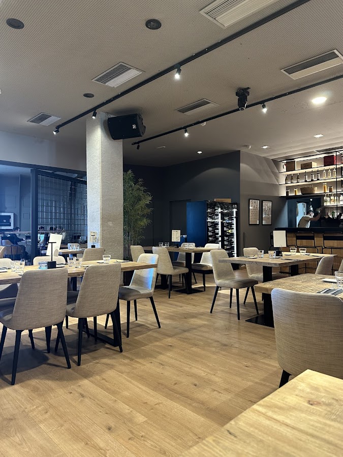 MöM Restaurant