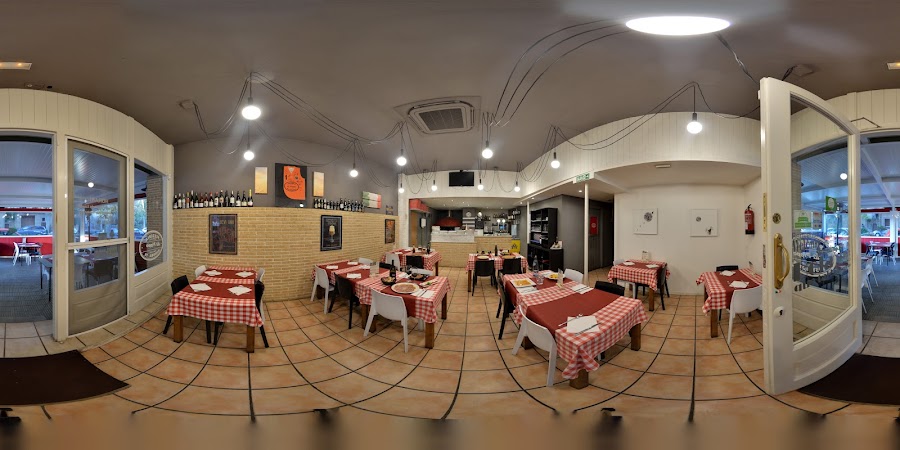 Pizzeria La Família