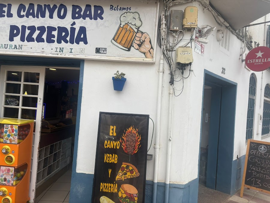 Reasturant Bar El Canyo pizzeria Kebab Indian food